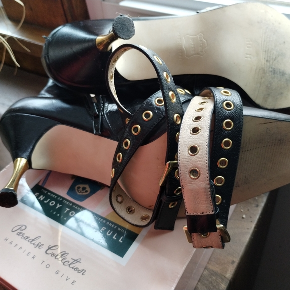 Black Leather Boots Size 10 Desire Strap Stiletto Boots EUC - Picture 10 of 16